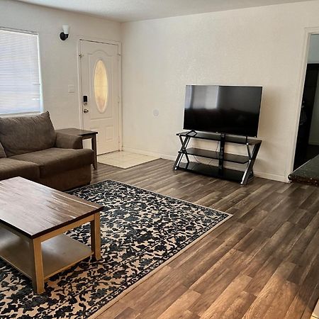 Lovely 1Bed,1Bath Condo With Free Parking Фресно Экстерьер фото