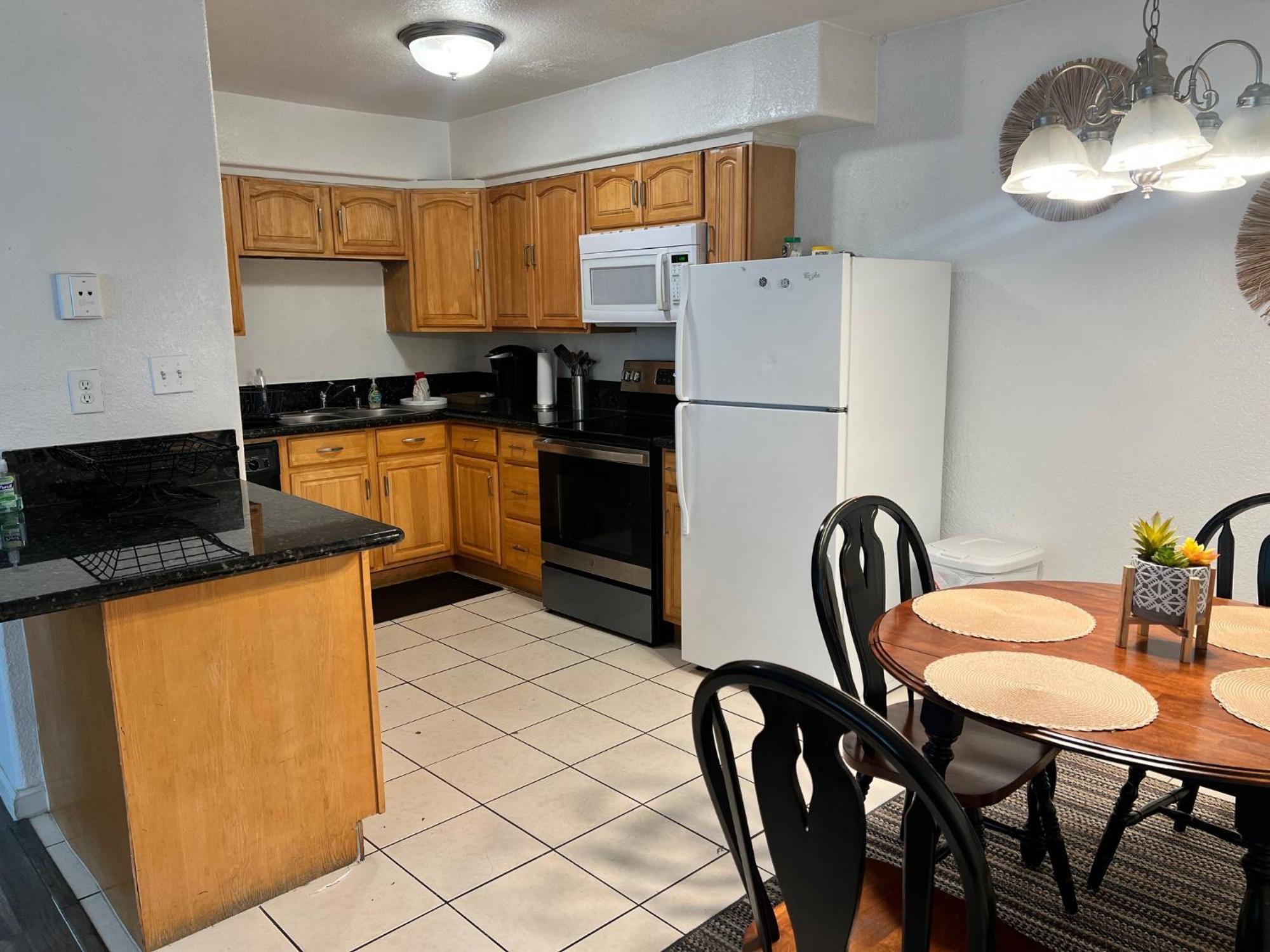 Lovely 1Bed,1Bath Condo With Free Parking Фресно Экстерьер фото